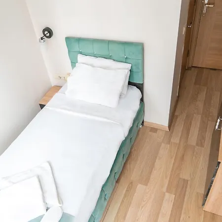Bed and Breakfast Loss
